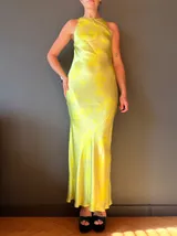 Asos maxi limonkowa sukienka dekolt na plecach – Przód