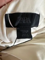 Zara biała/kremowa sukienka – Detal
