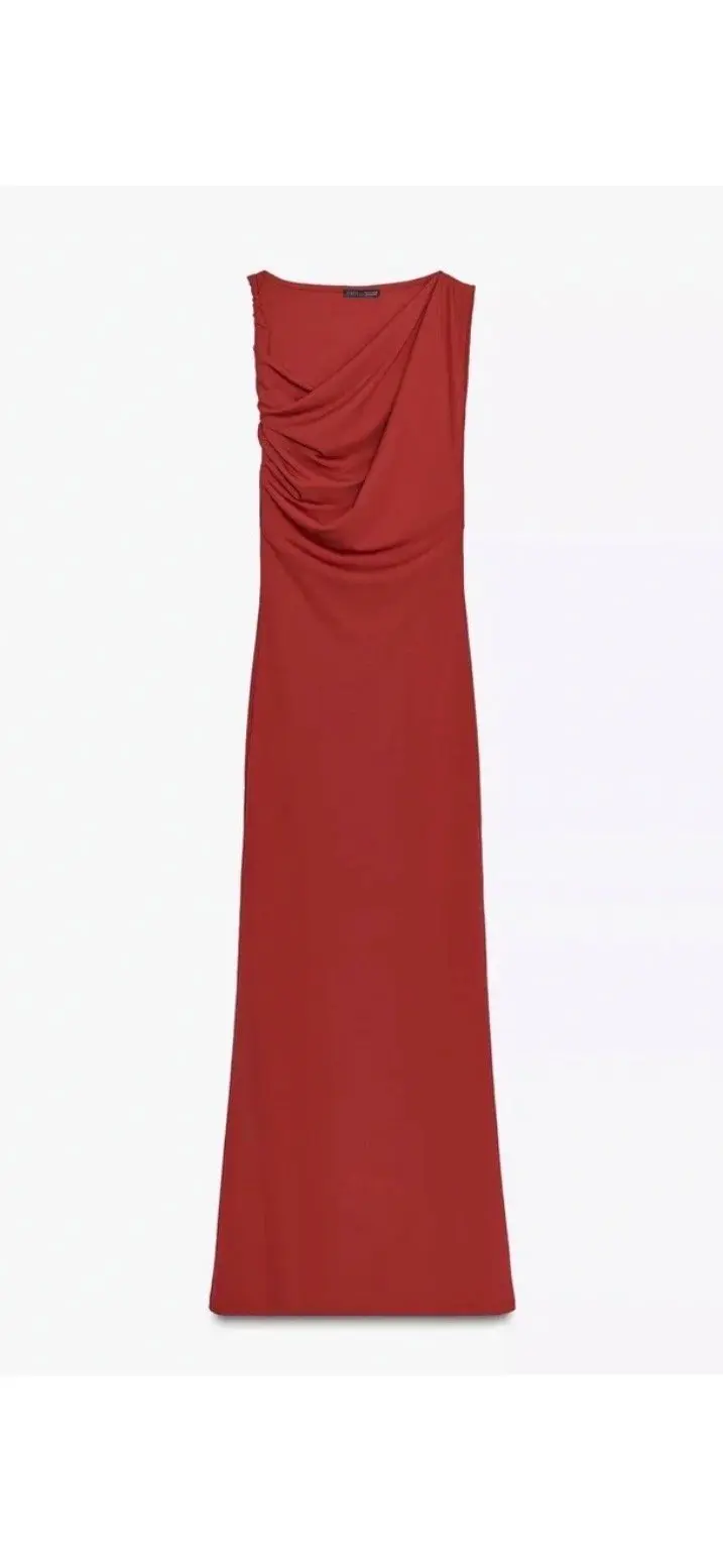 Zara czerwona sukienka – Detal