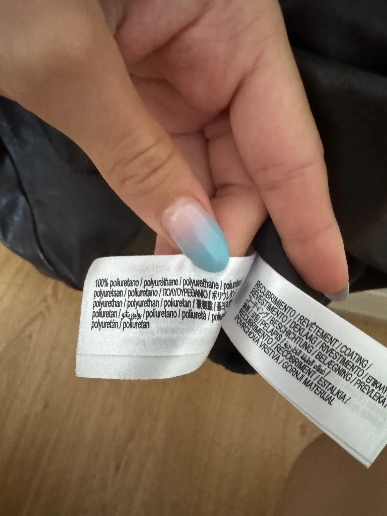 Bershka brązowa ala skórzana sukienka mini – Na sobie