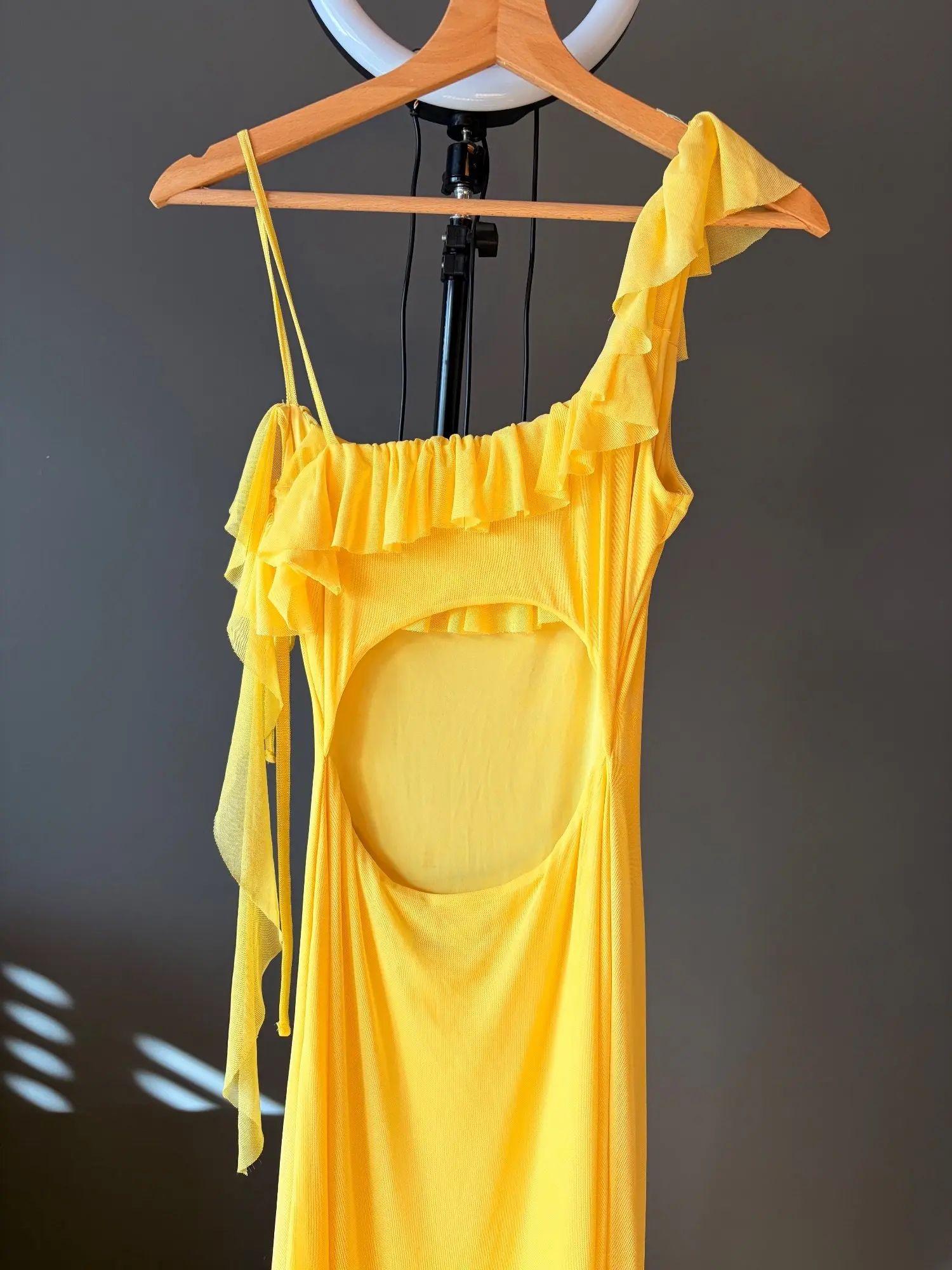 Asos Żółta Asymetryczna Maxi Sukienka wesele – Detal